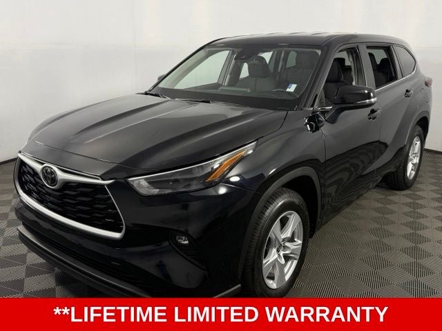 2025 Toyota Highlander LE 4D Sport Utility
