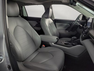 2024 Toyota Highlander XLE 4D Sport Utility