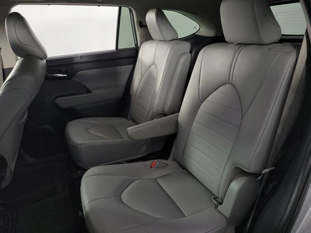 2024 Toyota Highlander XLE 4D Sport Utility