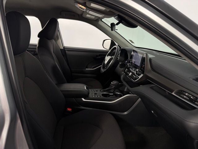 2024 Toyota Highlander LE 4D Sport Utility