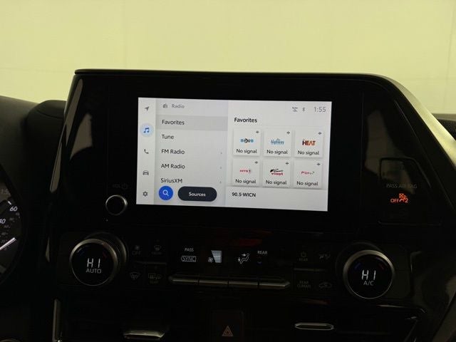 2024 Toyota Highlander LE 4D Sport Utility