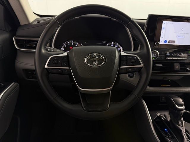 2024 Toyota Highlander XLE 4D Sport Utility