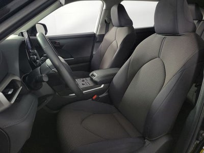 2024 Toyota Highlander LE 4D Sport Utility