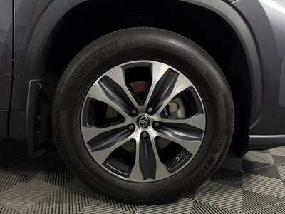2024 Toyota Highlander XLE 4D Sport Utility