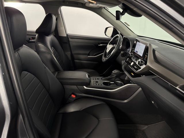 2024 Toyota Highlander XLE 4D Sport Utility