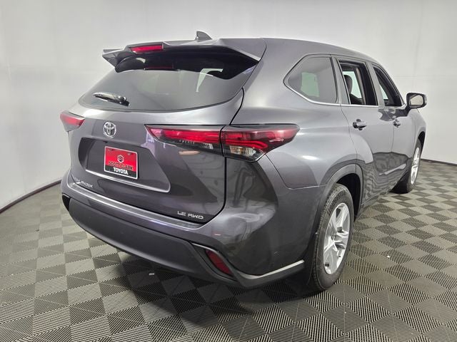 2025 Toyota Highlander LE 4D Sport Utility