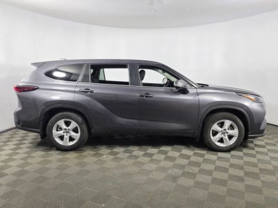 2025 Toyota Highlander LE 4D Sport Utility
