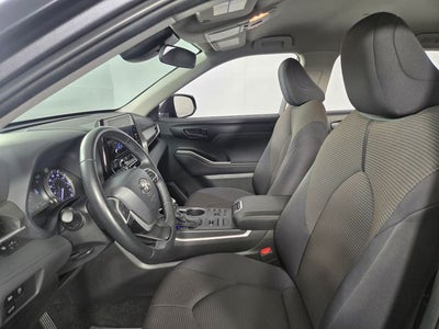 2025 Toyota Highlander LE 4D Sport Utility