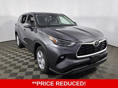 2025 Toyota Highlander LE 4D Sport Utility