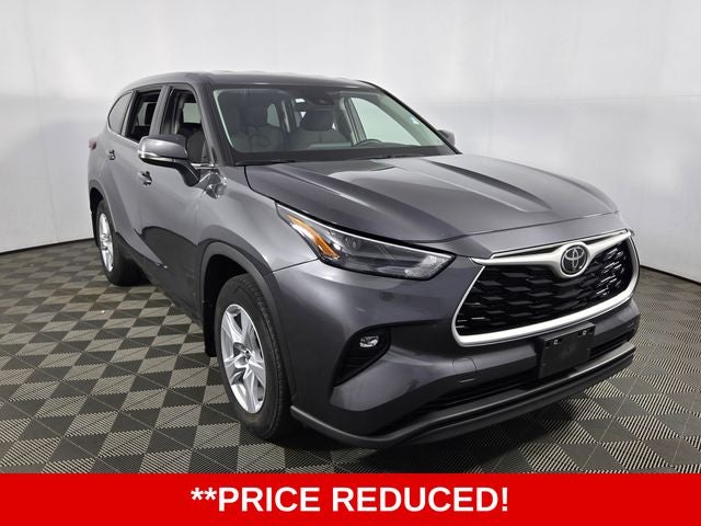 2025 Toyota Highlander LE 4D Sport Utility