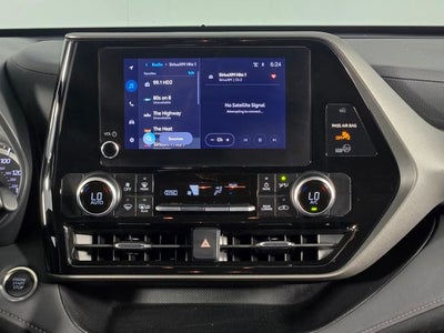 2025 Toyota Highlander LE 4D Sport Utility