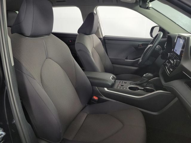 2024 Toyota Highlander LE 4D Sport Utility