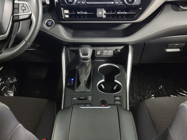 2024 Toyota Highlander LE 4D Sport Utility
