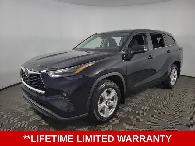 2024 Toyota Highlander LE 4D Sport Utility
