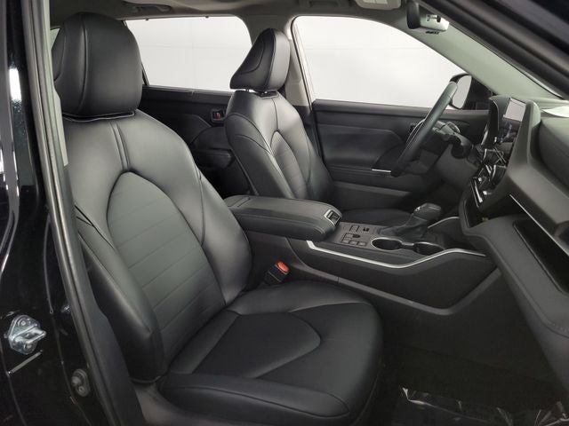 2026 Toyota Highlander XLE 4D Sport Utility