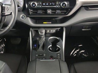 2026 Toyota Highlander XLE 4D Sport Utility