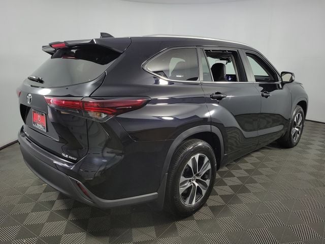 2026 Toyota Highlander XLE 4D Sport Utility
