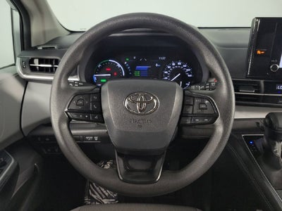 2025 Toyota Sienna LE 8 Passenger