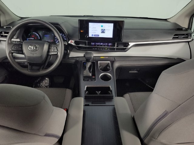 2025 Toyota Sienna LE 8 Passenger