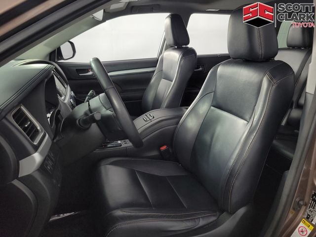 2017 Toyota Highlander XLE 4D Sport Utility