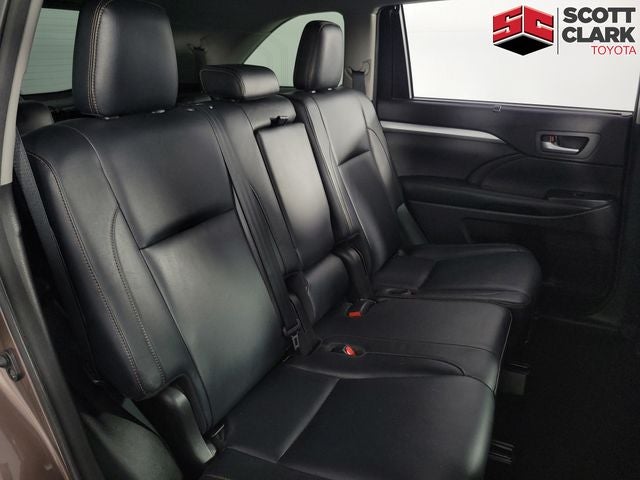 2017 Toyota Highlander XLE 4D Sport Utility
