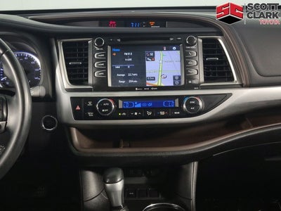 2017 Toyota Highlander XLE 4D Sport Utility