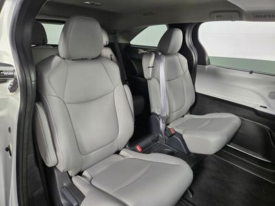 2025 Toyota Sienna XLE 8 Passenger