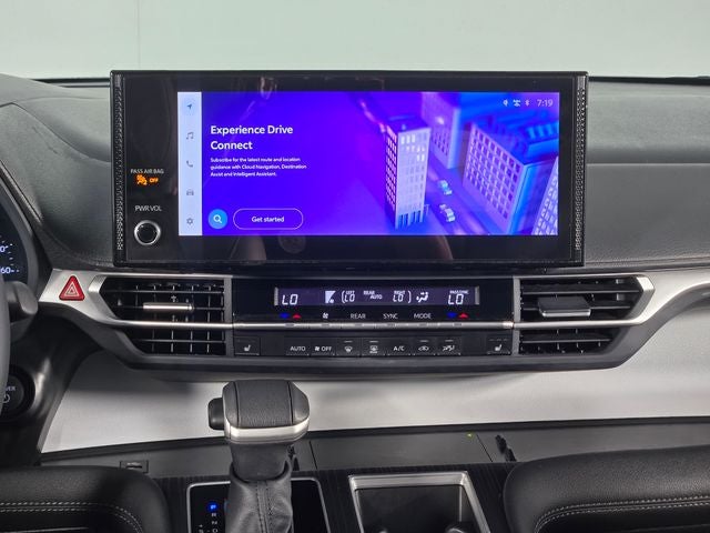 2025 Toyota Sienna XLE 8 Passenger