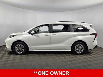 2025 Toyota Sienna XLE 8 Passenger