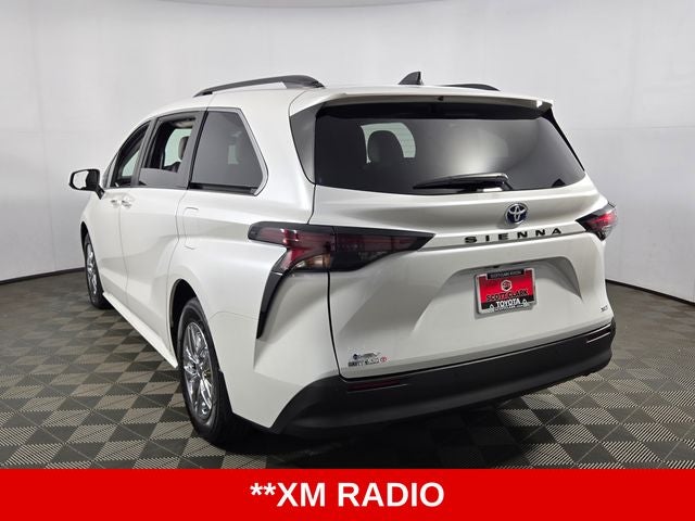 2025 Toyota Sienna XLE 8 Passenger