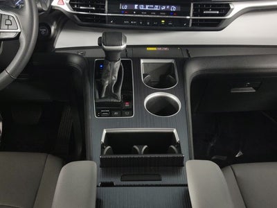 2025 Toyota Sienna XLE 4D Passenger Van