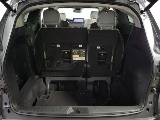 2025 Toyota Sienna XLE 4D Passenger Van
