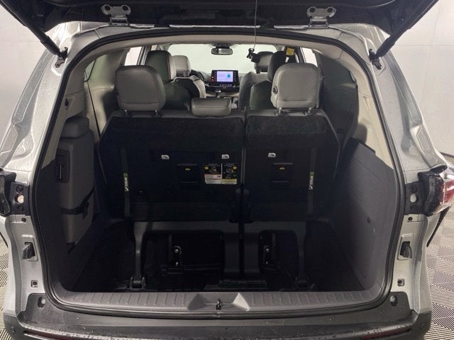 2024 Toyota Sienna XLE 8 Passenger