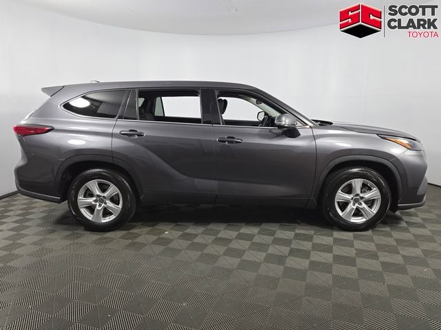2022 Toyota Highlander LE 4D Sport Utility