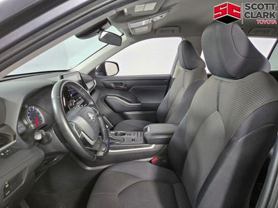 2022 Toyota Highlander LE 4D Sport Utility