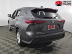 2022 Toyota Highlander LE 4D Sport Utility