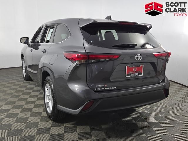 2022 Toyota Highlander LE 4D Sport Utility
