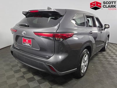 2022 Toyota Highlander LE 4D Sport Utility