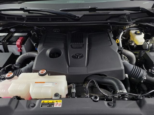 2023 Toyota Tundra SR5 4D CrewMax