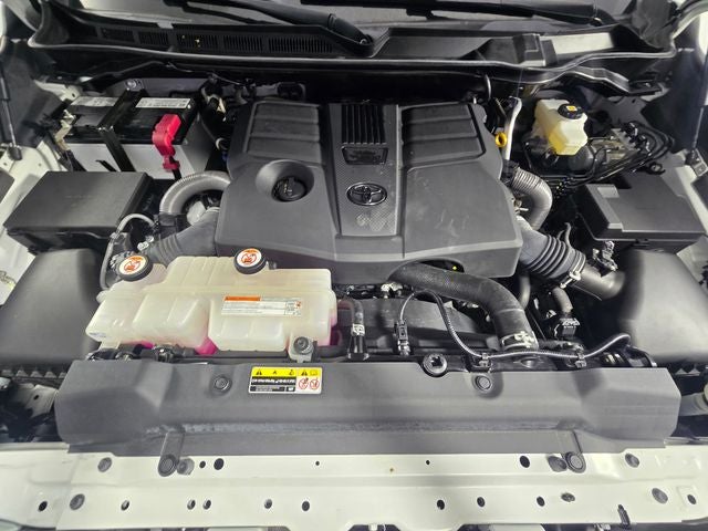 2022 Toyota Tundra SR5 4D CrewMax
