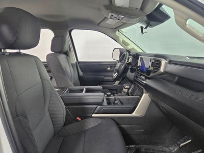 2022 Toyota Tundra SR5 4D CrewMax