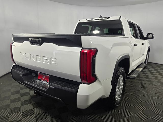 2022 Toyota Tundra SR5 4D CrewMax