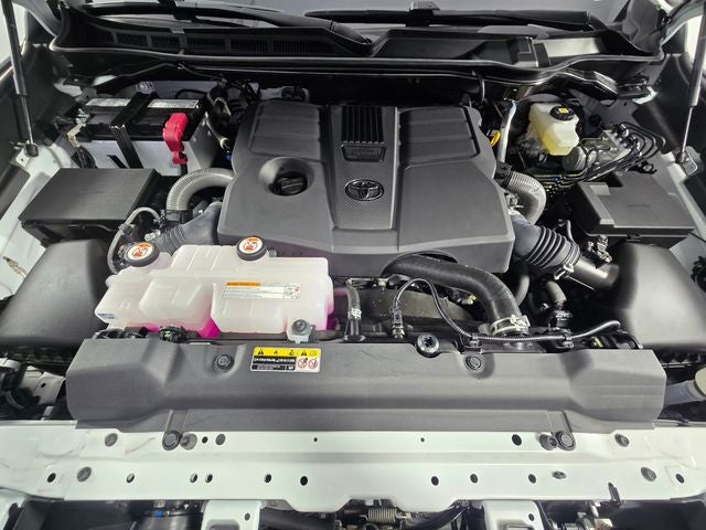 2024 Toyota Tundra SR5 4D CrewMax