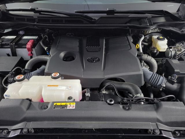 2023 Toyota Tundra SR5 4D CrewMax