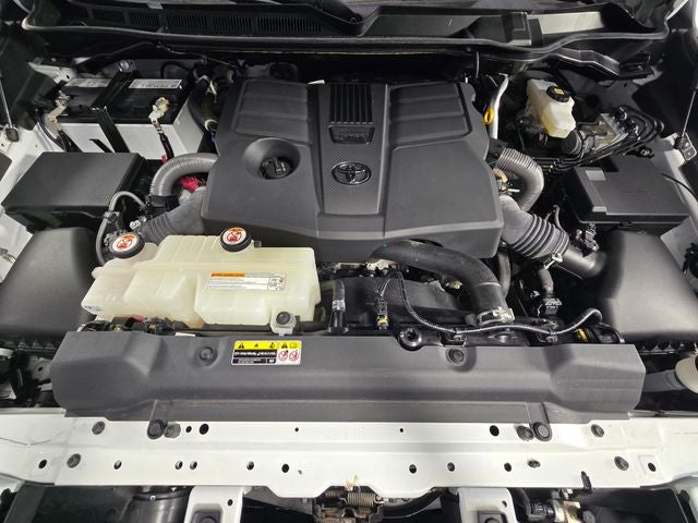2023 Toyota Tundra SR5 4D CrewMax
