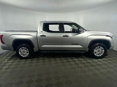 2022 Toyota Tundra SR5 4D CrewMax