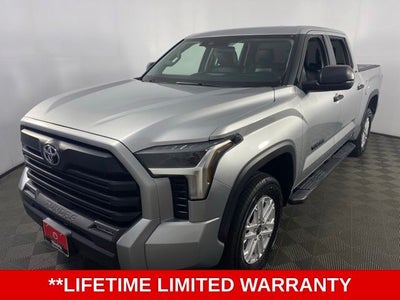 2022 Toyota Tundra SR5 4D CrewMax