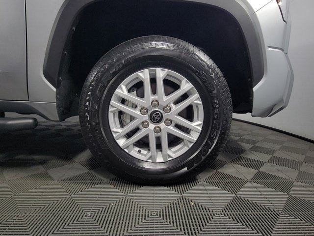 2022 Toyota Tundra SR5 4D CrewMax