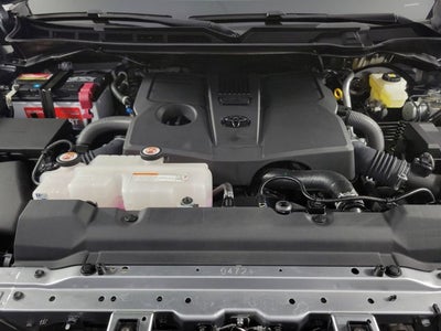 2022 Toyota Tundra SR5 4D CrewMax