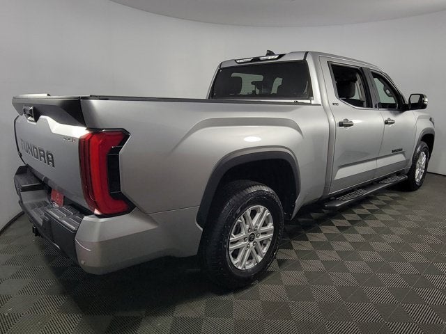 2022 Toyota Tundra SR5 4D CrewMax